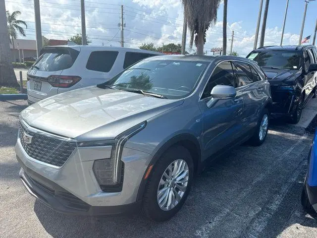 2024 Cadillac XT4 Luxury