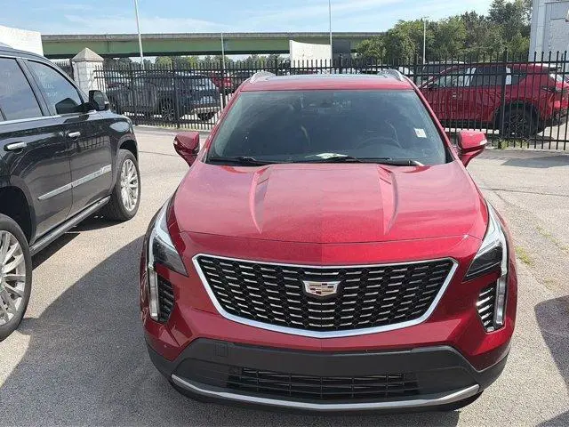 2023 Cadillac XT4 Premium Luxury