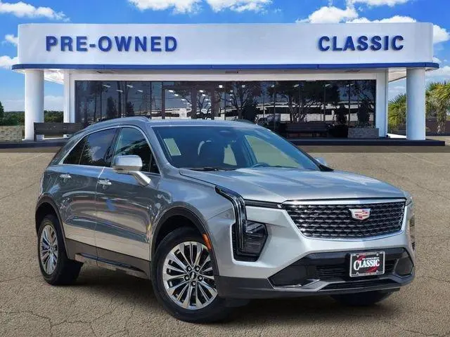 2025 Cadillac XT4 Premium Luxury