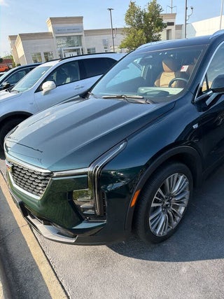 2024 Cadillac XT4 Premium Luxury