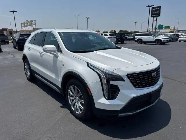 2021 Cadillac XT4 Premium Luxury