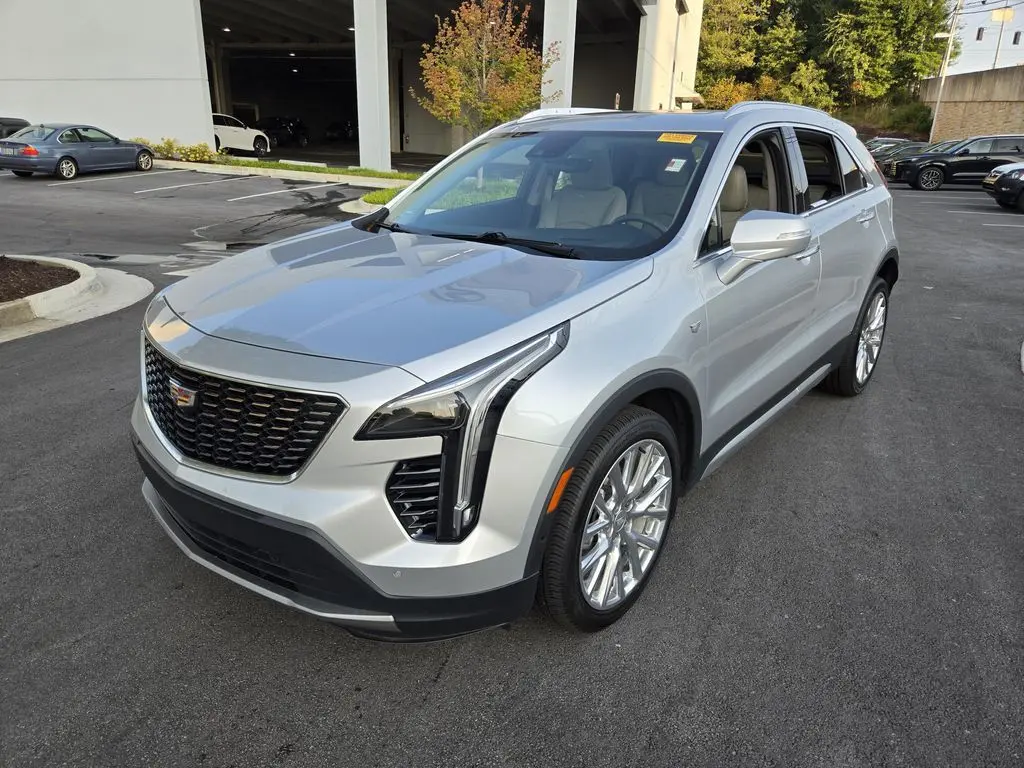 2022 Cadillac XT4 Premium Luxury