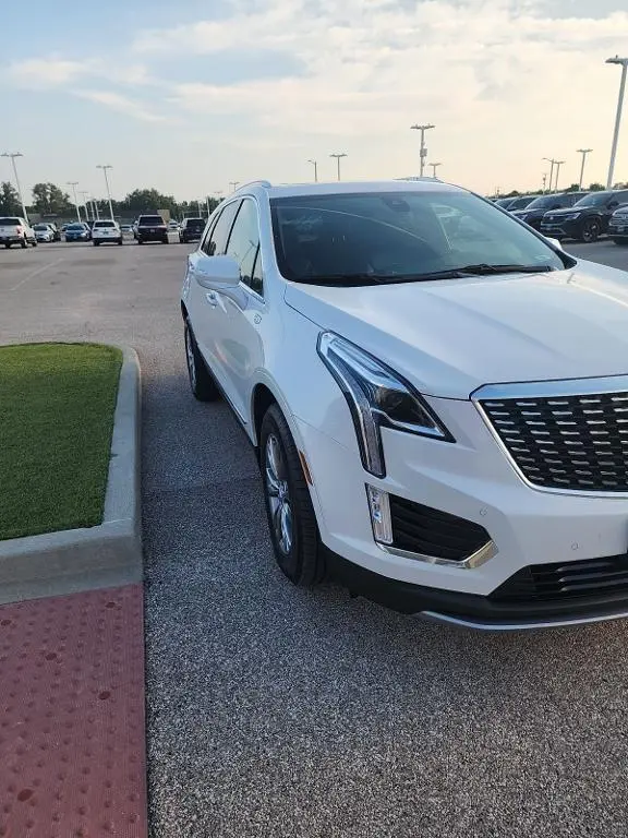 2021 Cadillac XT5 Premium Luxury