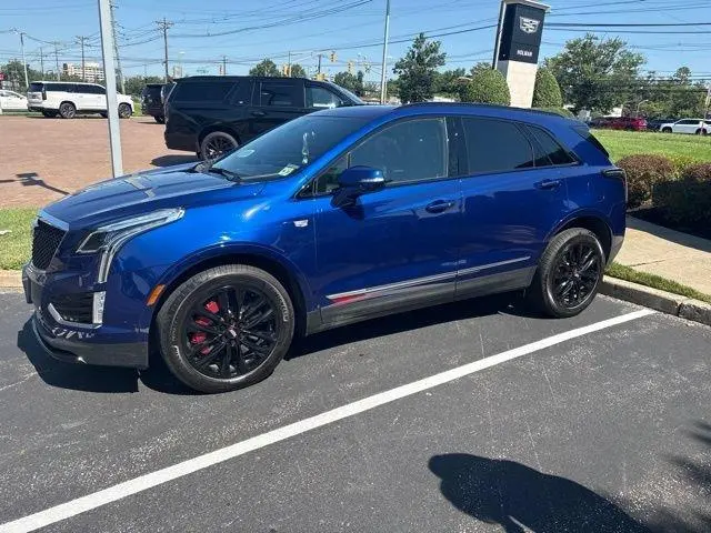 2025 Cadillac XT5 Sport