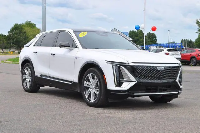 2024 Cadillac LYRIQ Tech