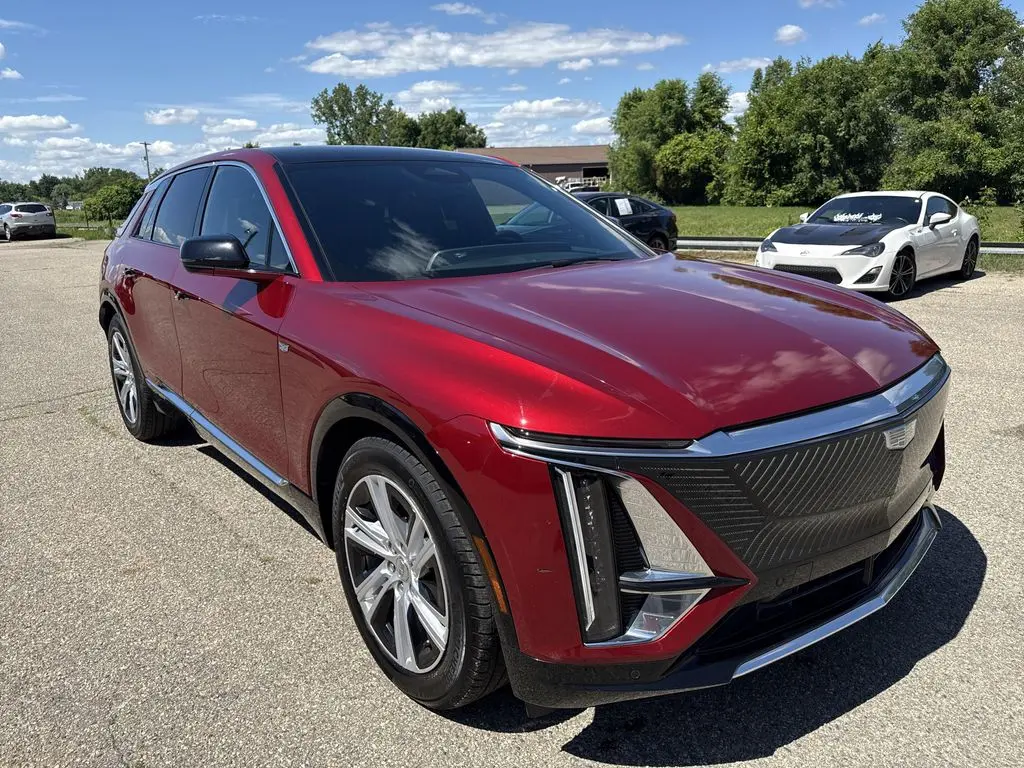 2024 Cadillac LYRIQ Tech