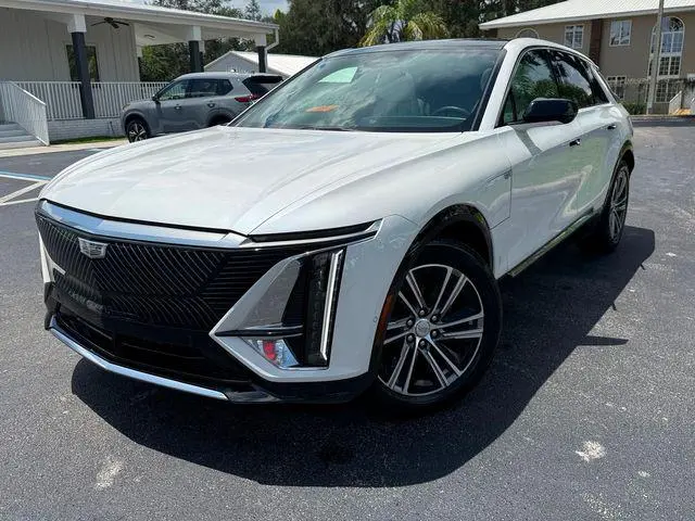 2024 Cadillac LYRIQ Luxury
