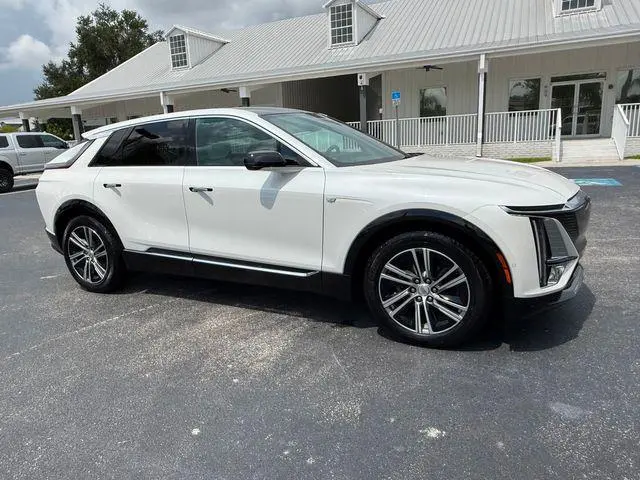 2024 Cadillac LYRIQ Luxury