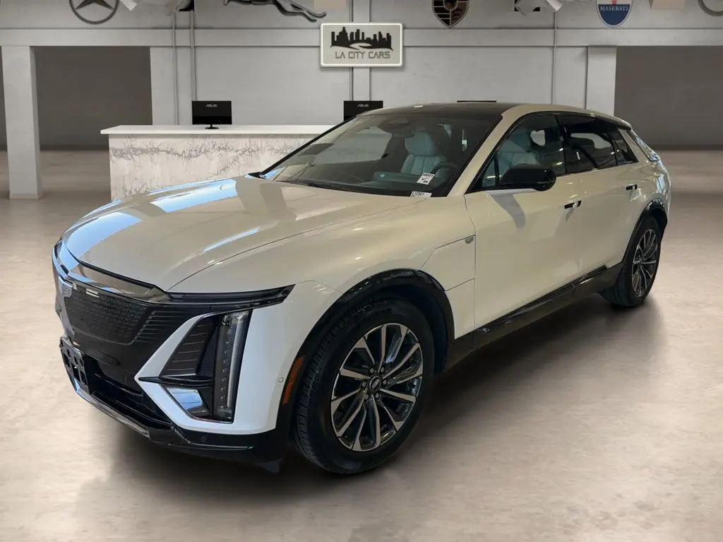 2024 Cadillac LYRIQ Sport