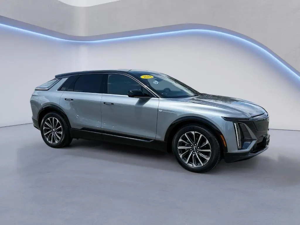2024 Cadillac LYRIQ Sport