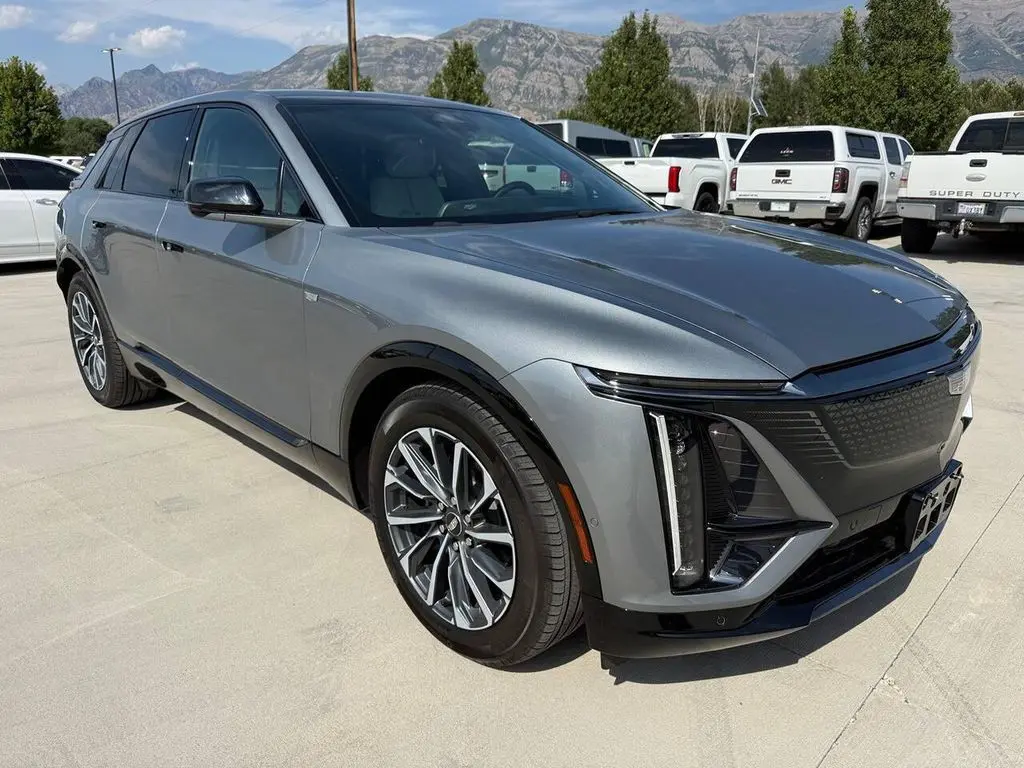 2024 Cadillac LYRIQ Sport