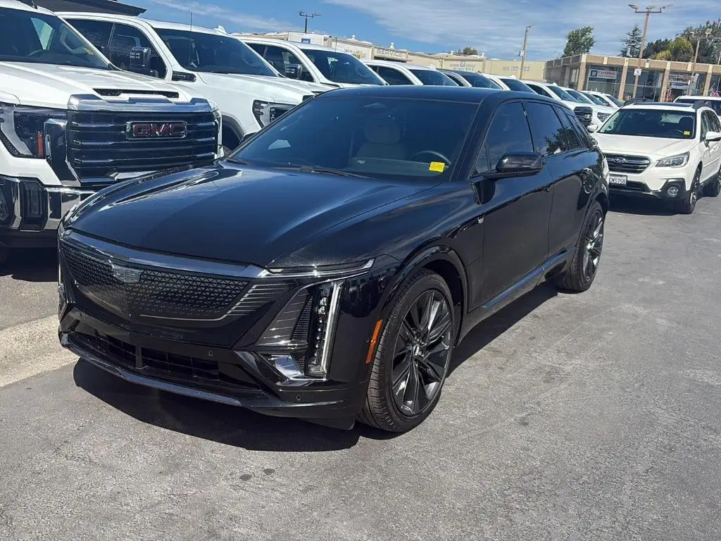2024 Cadillac LYRIQ Sport