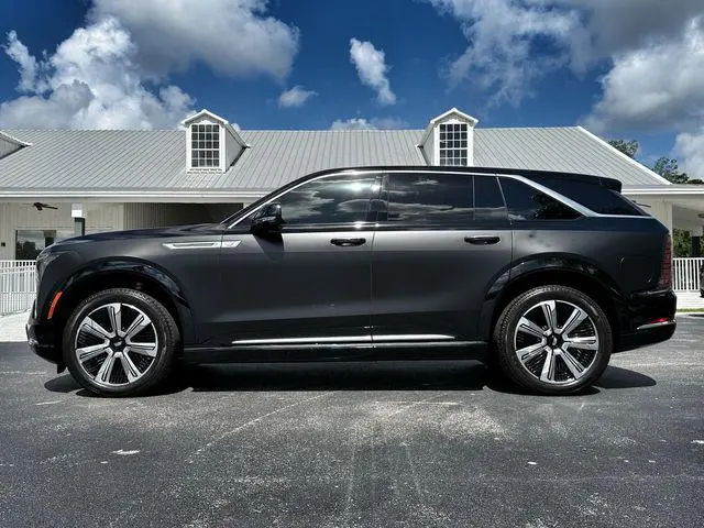 2025 Cadillac Escalade IQ Luxury 1