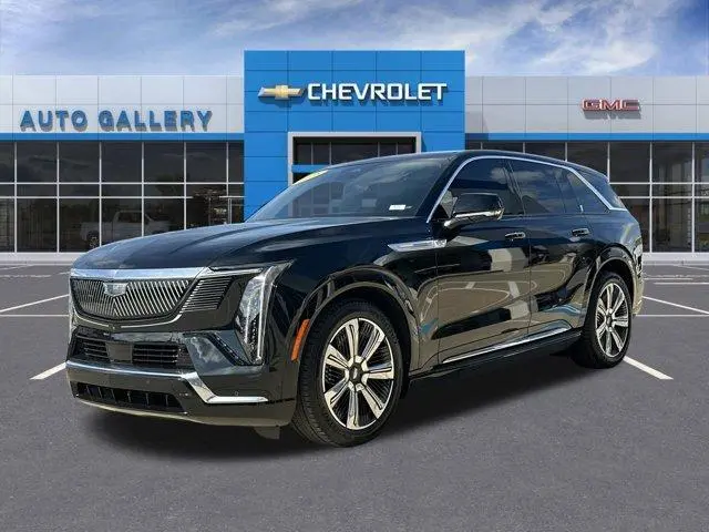 2025 Cadillac Escalade IQ Luxury 2