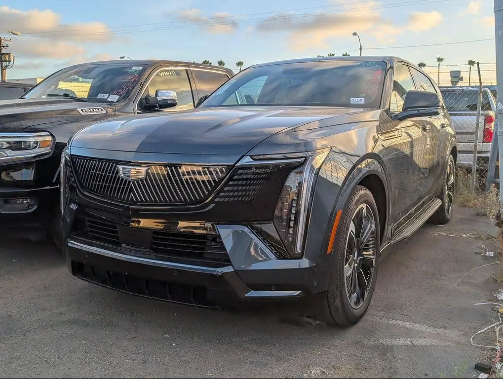 2025 Cadillac Escalade IQ Sport 2