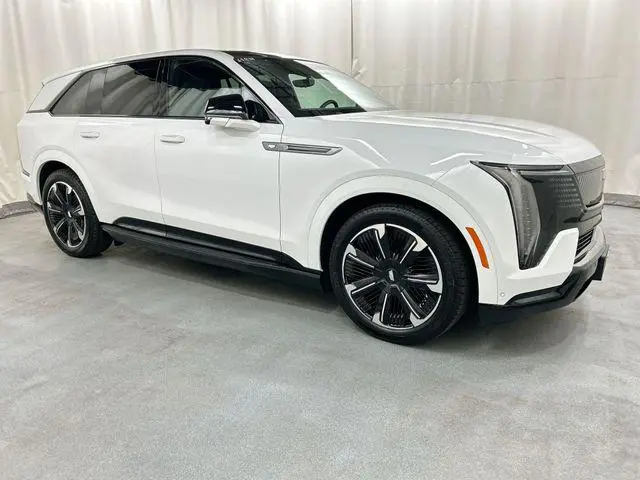2025 Cadillac Escalade IQ Sport 2