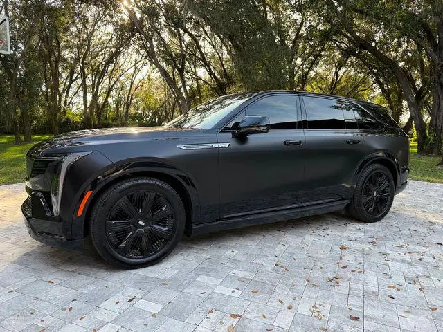 2025 Cadillac Escalade IQ Sport 2