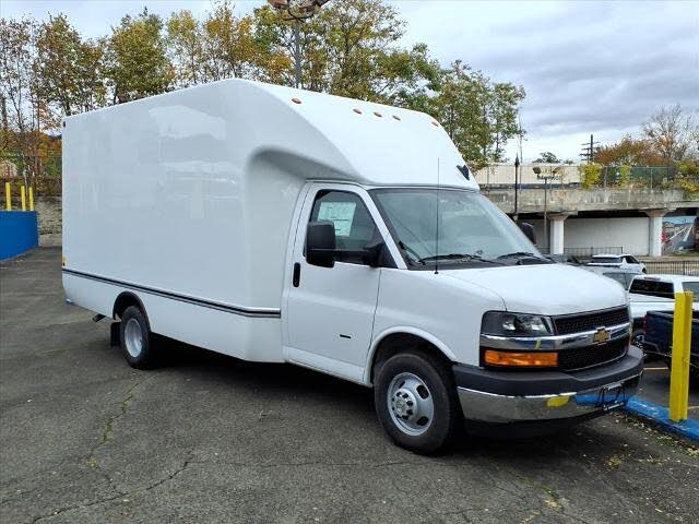 2025 Chevrolet Express Chassis 3500