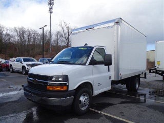 2024 Chevrolet Express Chassis 2wt