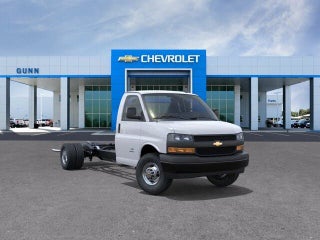 2025 Chevrolet Express Chassis 2wt