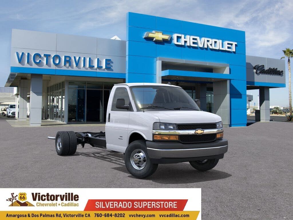 2025 Chevrolet Express Chassis 2wt