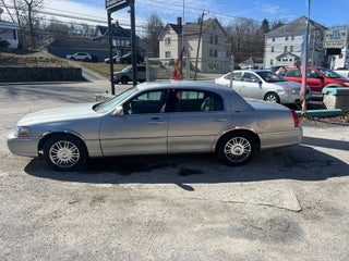 2007 Lincoln Town Car Signature Limited