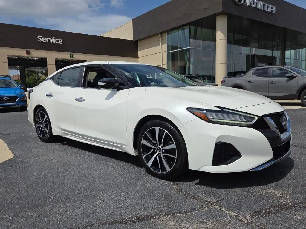 2023 Nissan Maxima SV