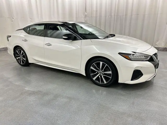 2023 Nissan Maxima SL