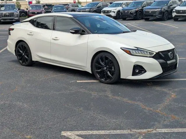2022 Nissan Maxima SR