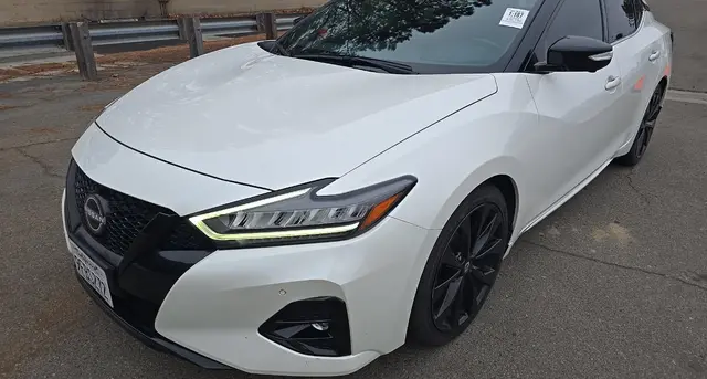 2023 Nissan Maxima SR