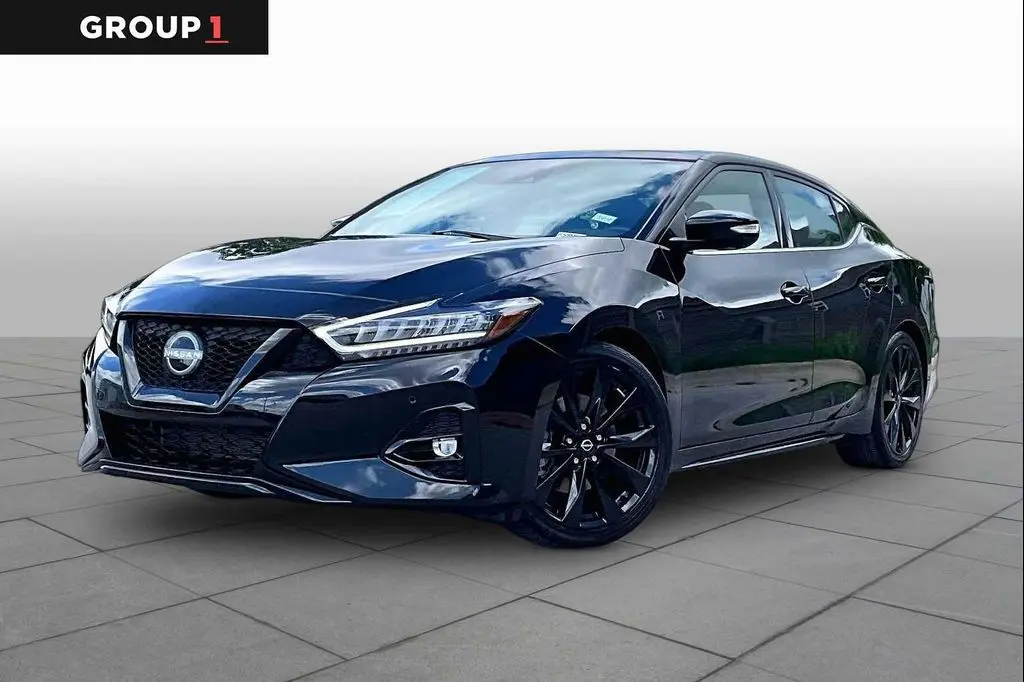 2023 Nissan Maxima SR