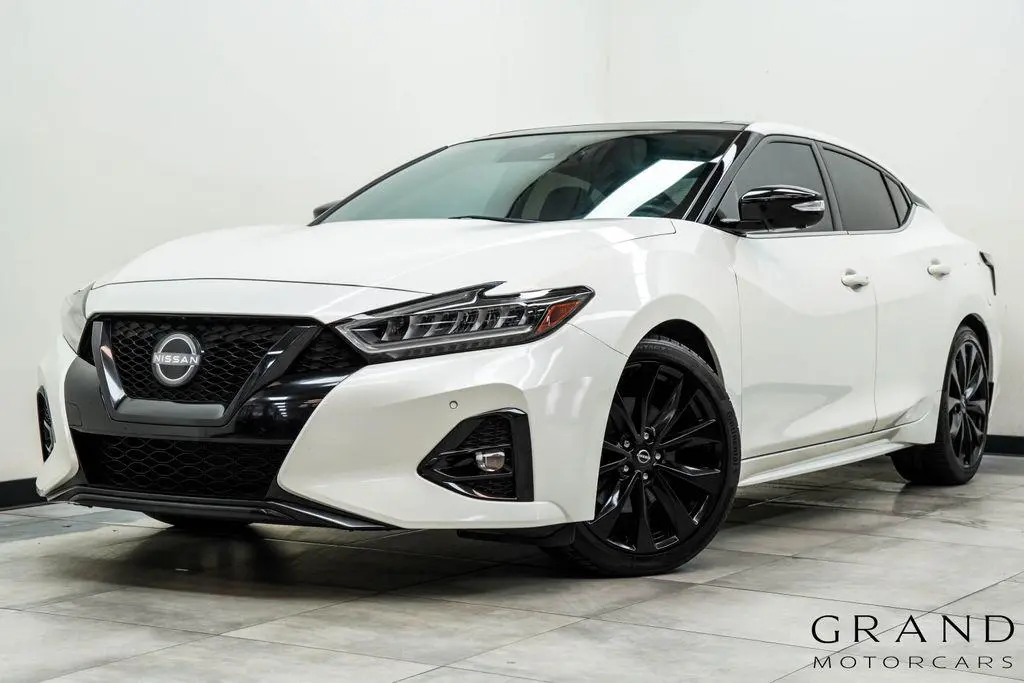 2023 Nissan Maxima SR