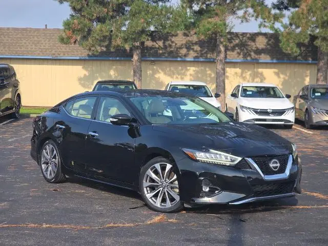2023 Nissan Maxima Platinum