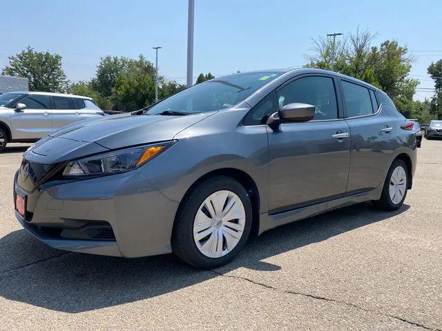 2025 Nissan LEAF S