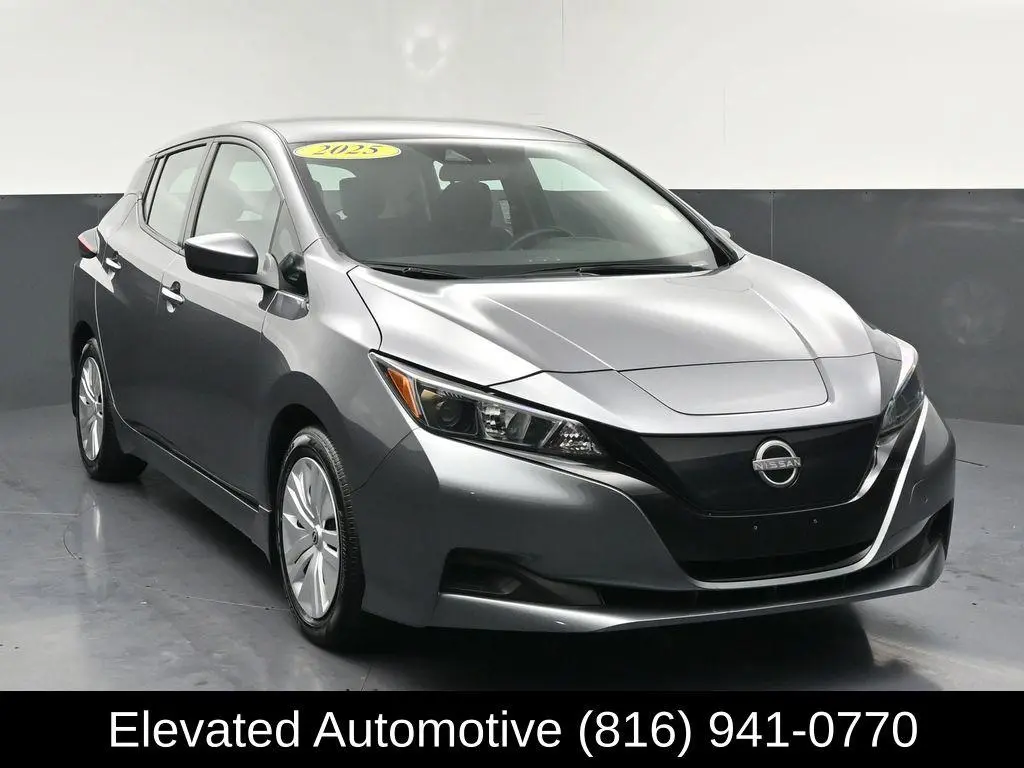 2025 Nissan LEAF S