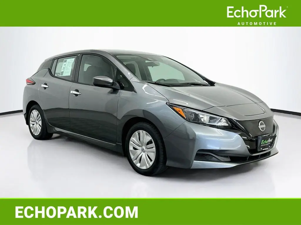 2025 Nissan LEAF S