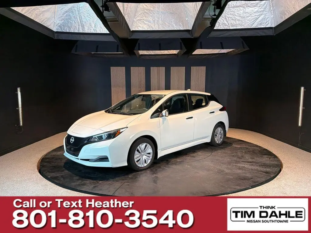 2025 Nissan LEAF S