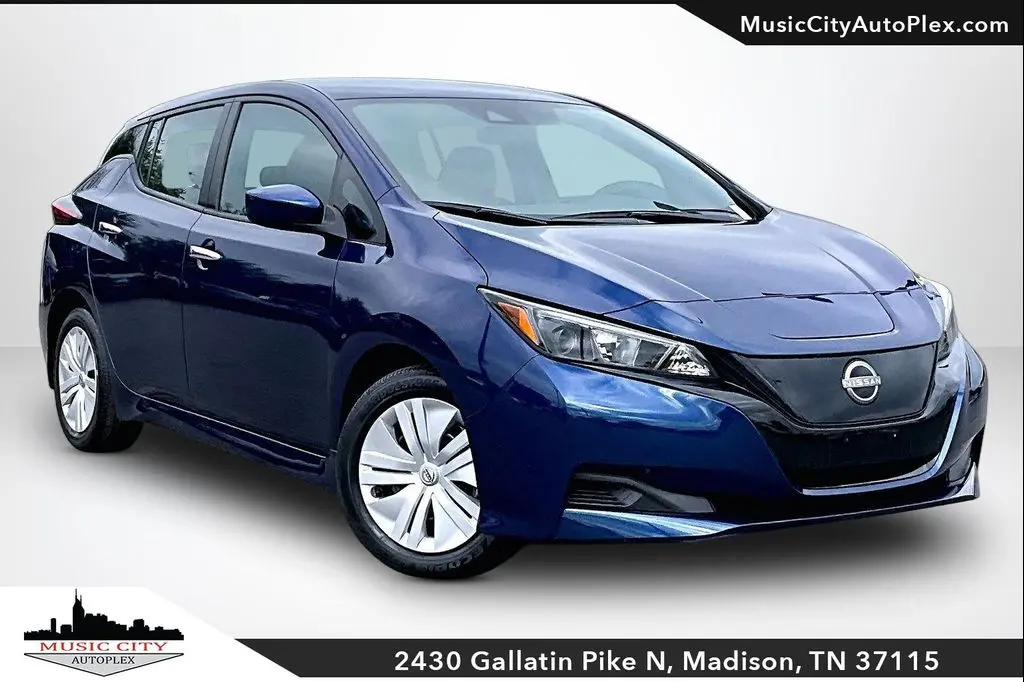 2025 Nissan LEAF S