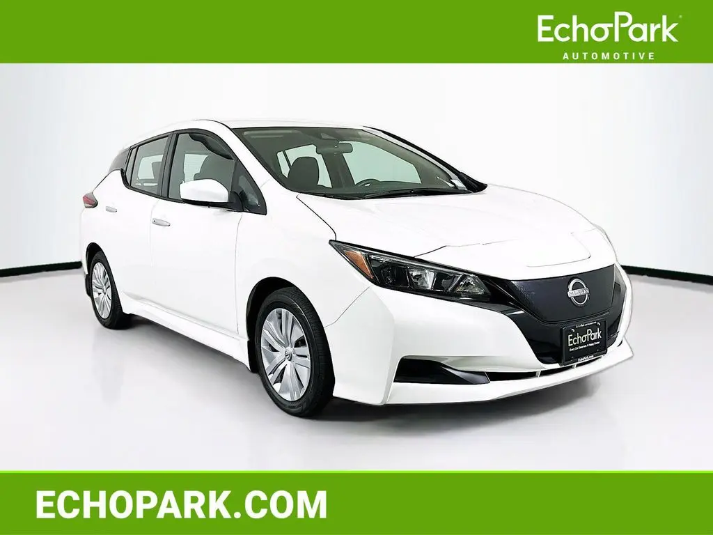 2025 Nissan LEAF S