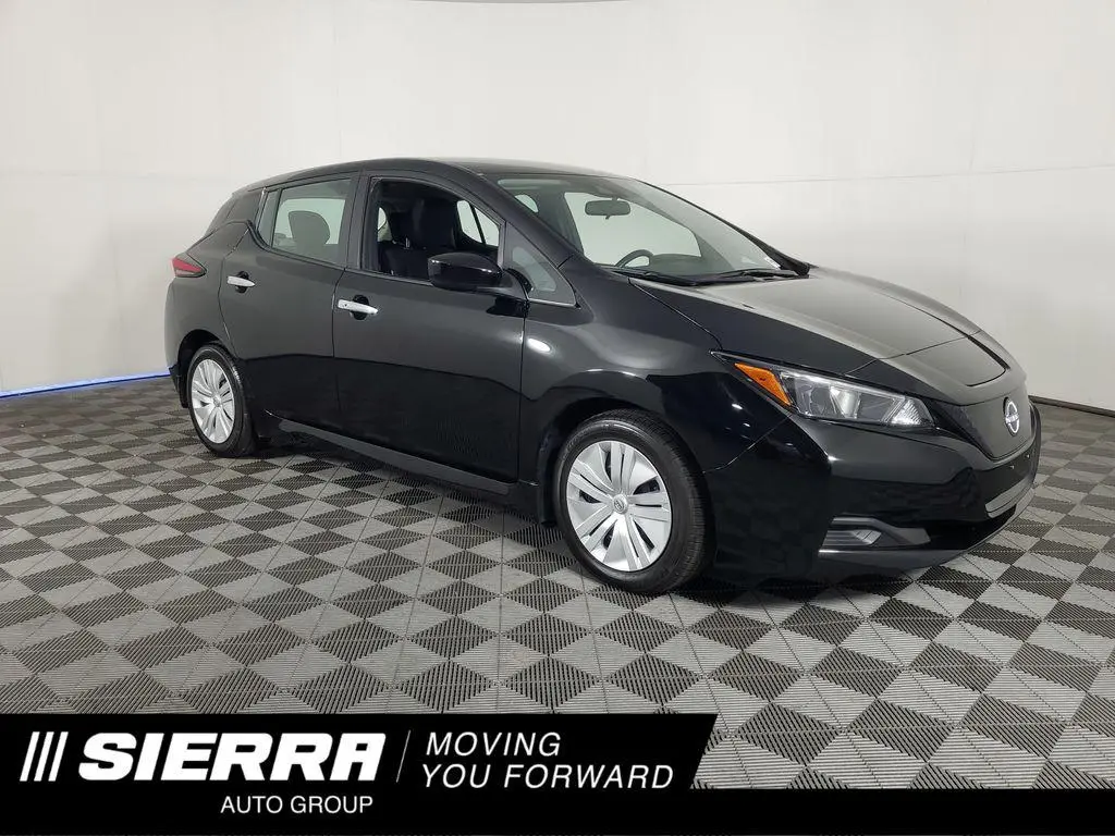 2025 Nissan LEAF S