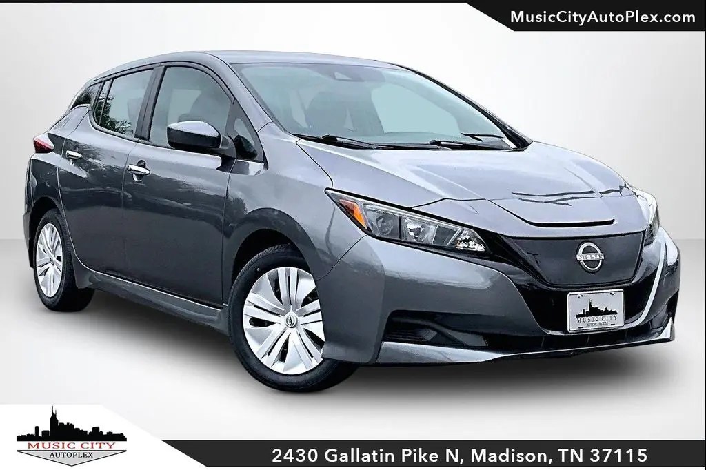 2025 Nissan LEAF S