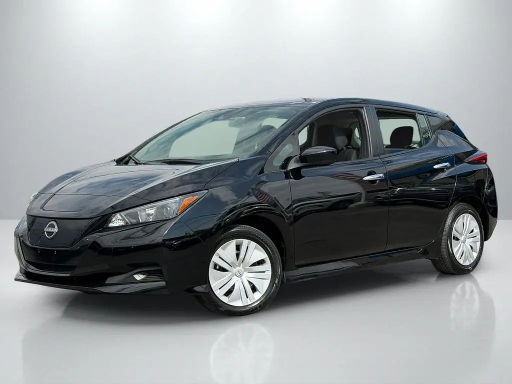 2025 Nissan LEAF S