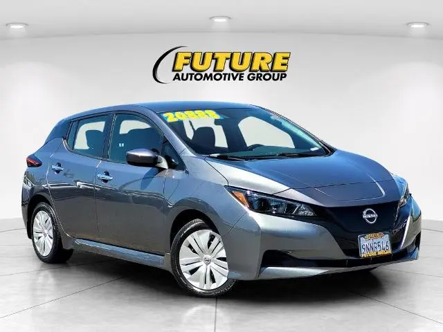 2025 Nissan LEAF S