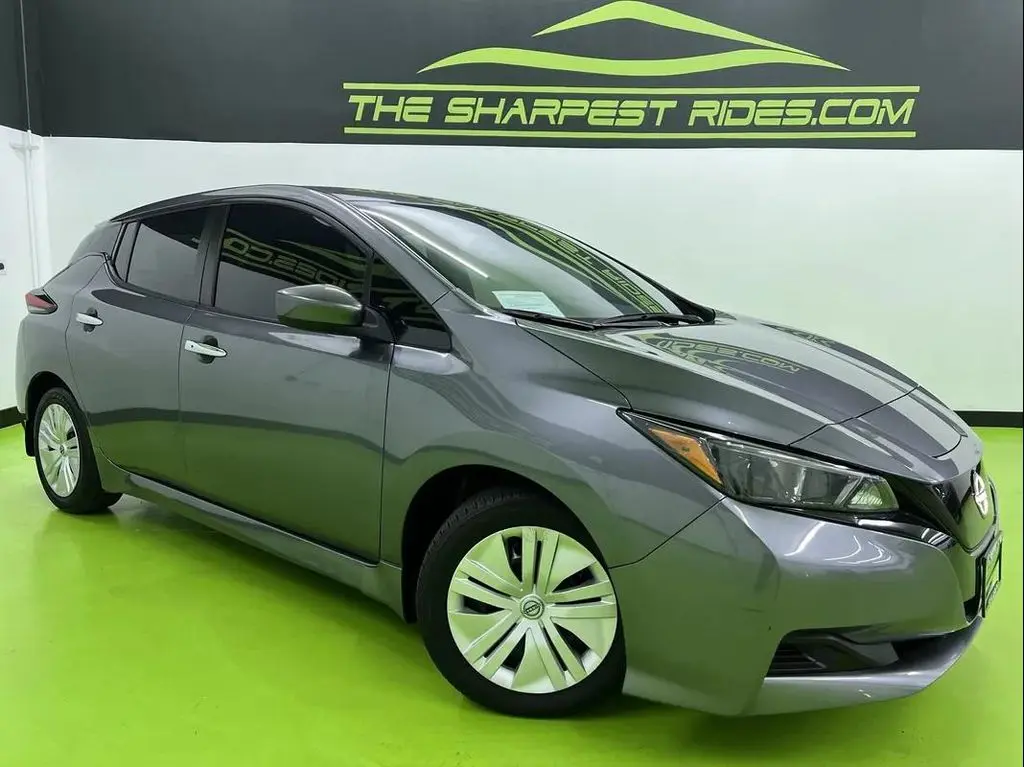 2025 Nissan LEAF S