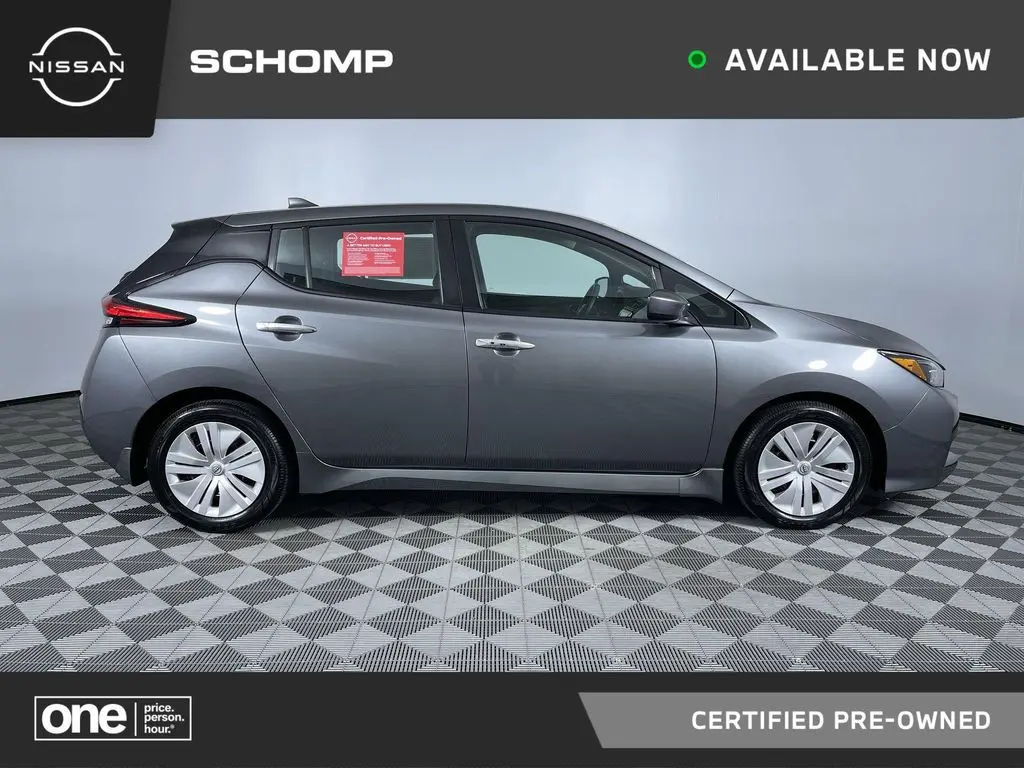 2025 Nissan LEAF S