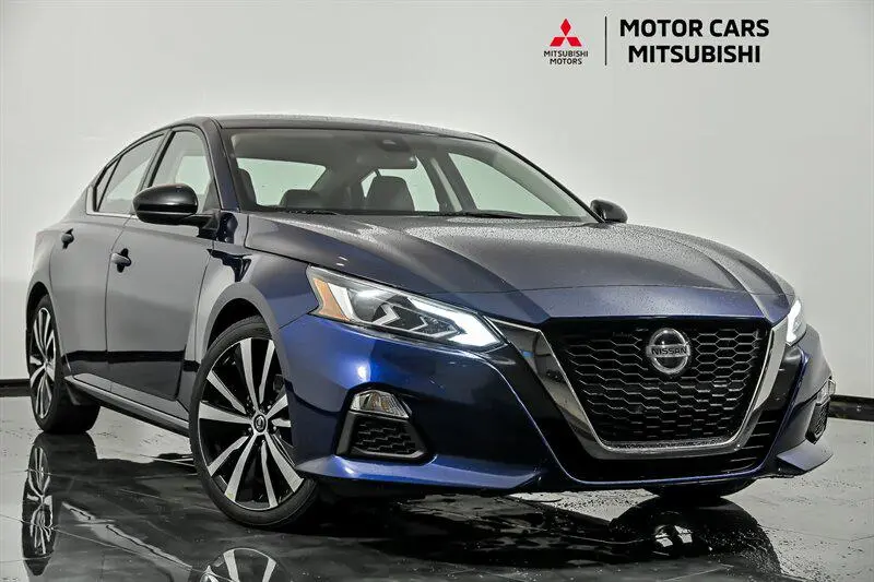 2022 Nissan Altima SR