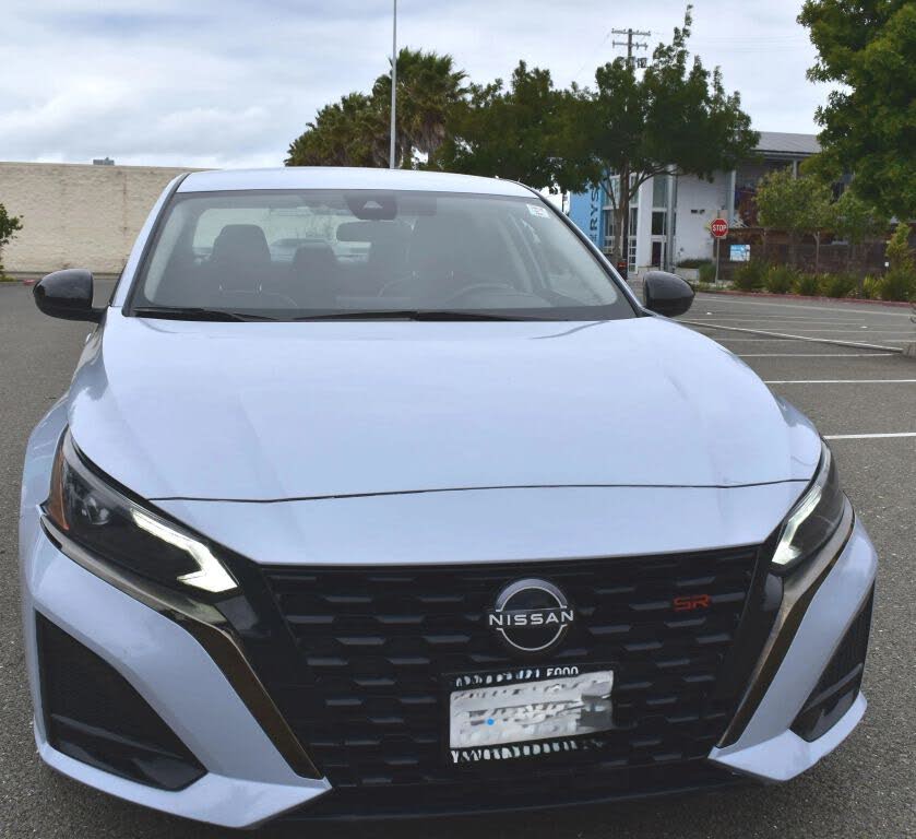 2023 Nissan Altima SR