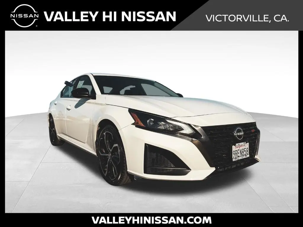 2024 Nissan Altima SR