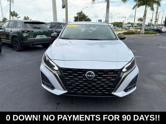 2025 Nissan Altima SR