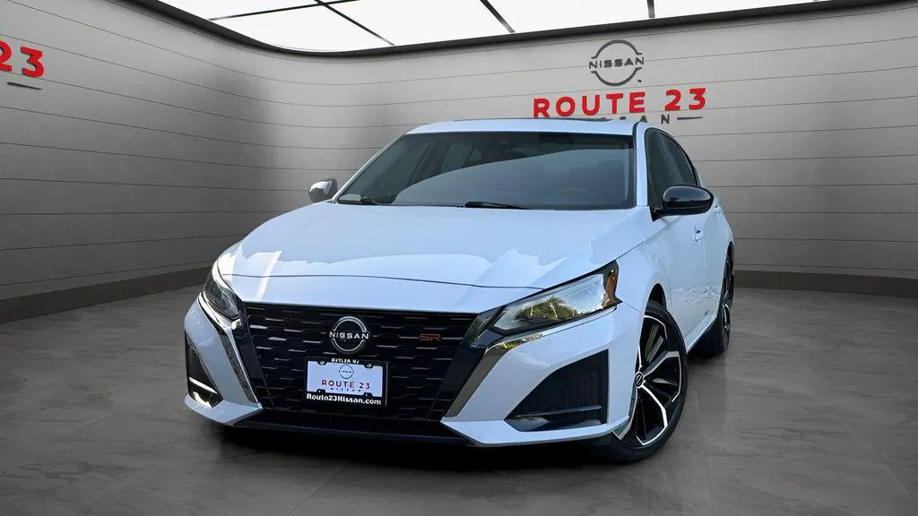 2024 Nissan Altima SR